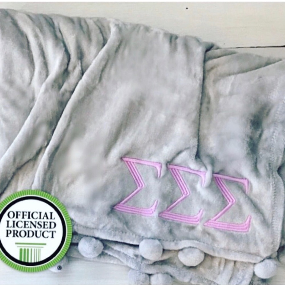 Tri Sigma Embroidered Blanket
